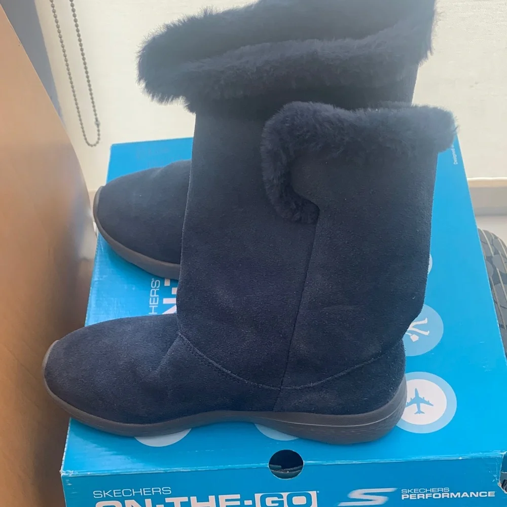 Skechers Navy Blue Suede Fur Cuff Winter Boots